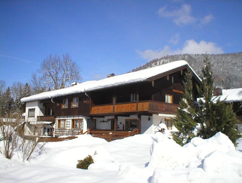 Gaestehaus Berger Inkl. Chiemgaukarte 루폴딩 외부 사진